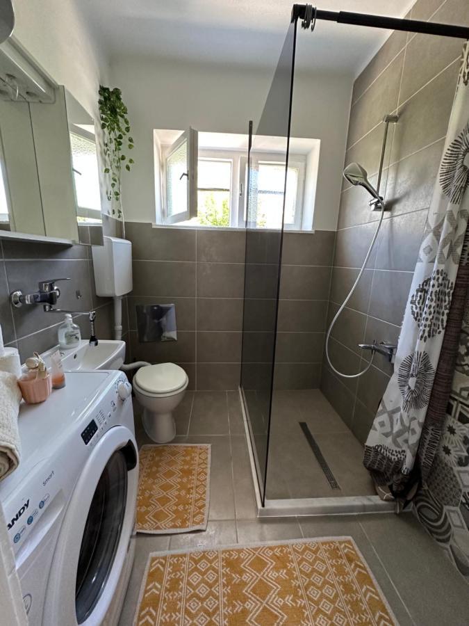 Cosy Family Apartment Marina Kastela Near Airport Exterior foto